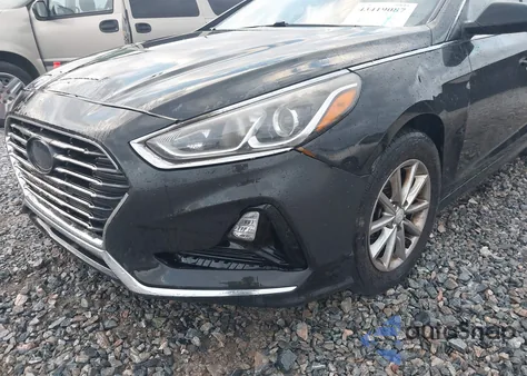2018 Hyundai Sonata Se z USA, uszkodzony, nr VIN 5NPE24AF9JH714840